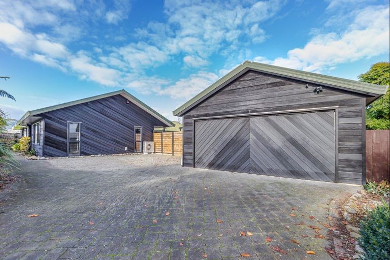 Photo of property in 16 Homewood Avenue, Levin, 5510