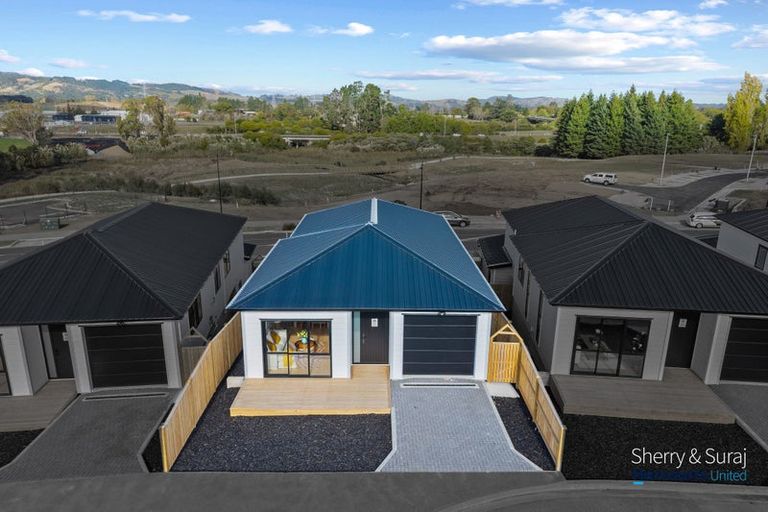 Photo of property in 71 Tributary Parade, Karaka, Papakura, 2113