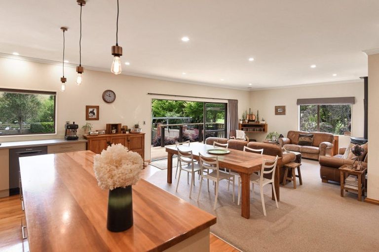 Photo of property in 120 Union Line, Fordell, Whanganui, 4572