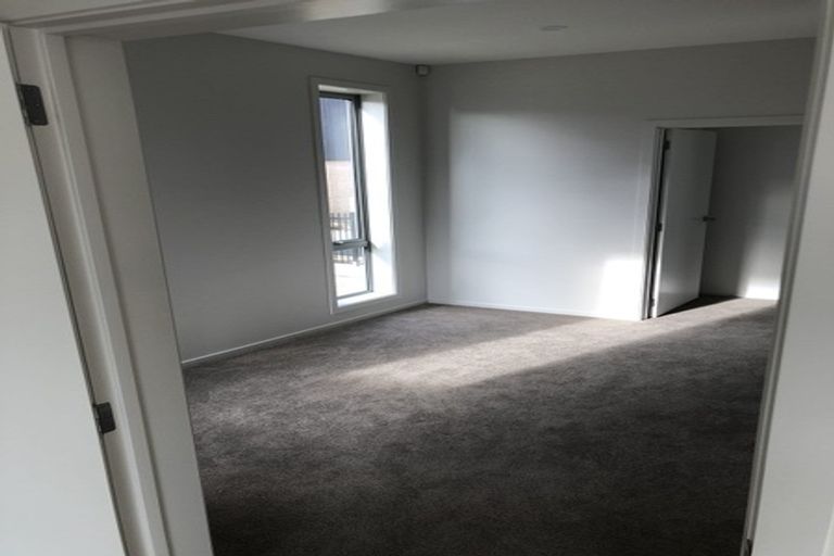 Photo of property in 22 Ceramic Lane, New Lynn, Auckland, 0600