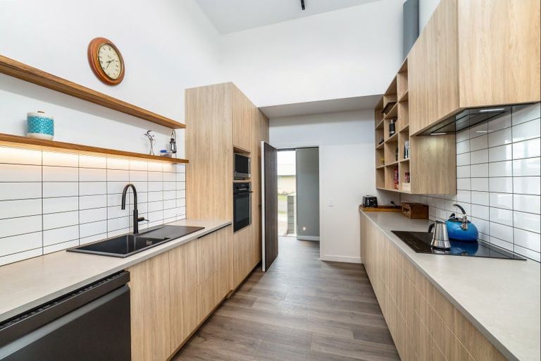 Photo of property in 31 Tarata Grove, Lansdowne, Masterton, 5810