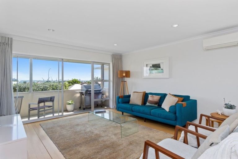 Photo of property in 24 Tay Street, Mount Maunganui, 3116