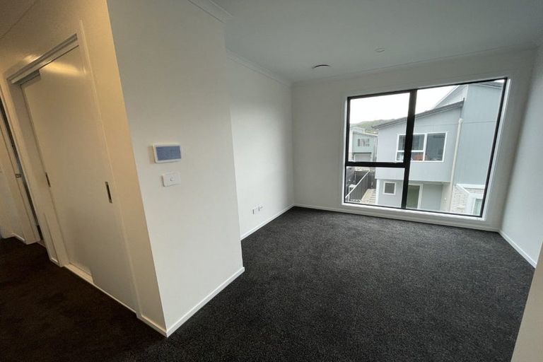 Photo of property in 16 Hokioi Drive, Kenepuru, Porirua, 5022