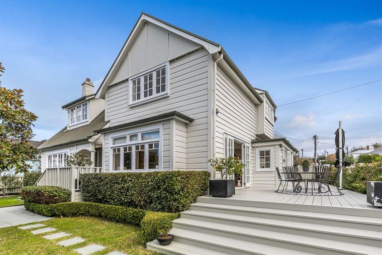 Photo of property in 1/21 Church Street, Devonport, Auckland, 0624