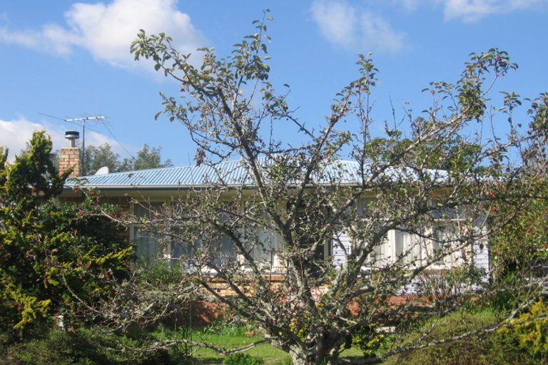 Photo of property in 44 Wilsher Crescent, Henderson, Auckland, 0612