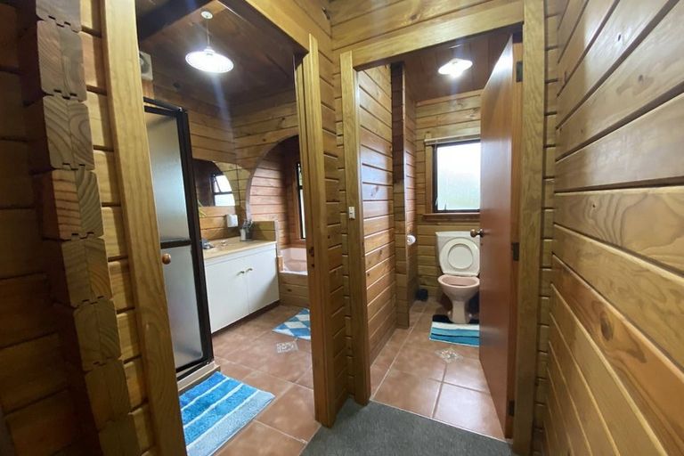 Photo of property in 10 Lagoon Way, West Harbour, Auckland, 0618