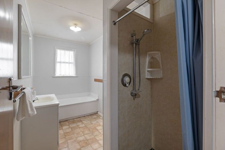 Photo of property in 87 College Street, Awapuni, Palmerston North, 4412