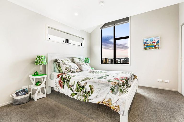 Photo of property in 22 Peihana Road, Hobsonville, Auckland, 0616