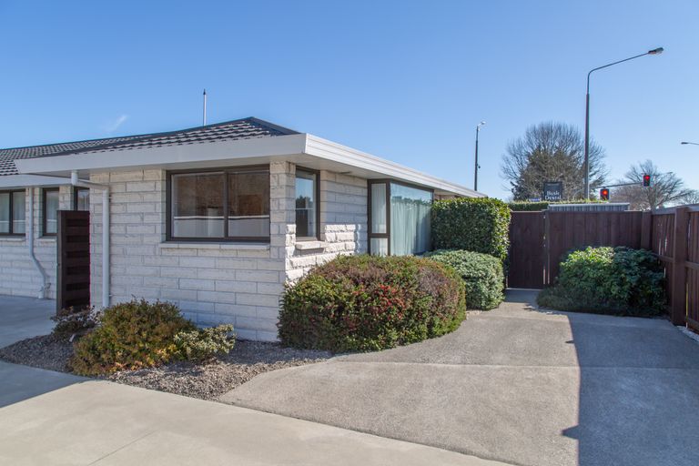 Photo of property in 1/201 Harewood Road, Papanui, Christchurch, 8053