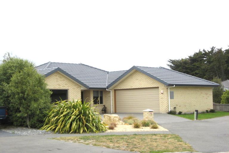 Photo of property in 14 Puhara Avenue, Parklands, Christchurch, 8083