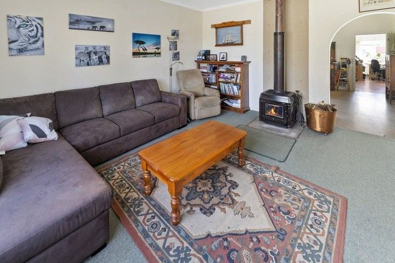 Photo of property in 108 Fairfax Street, Murchison, 7007