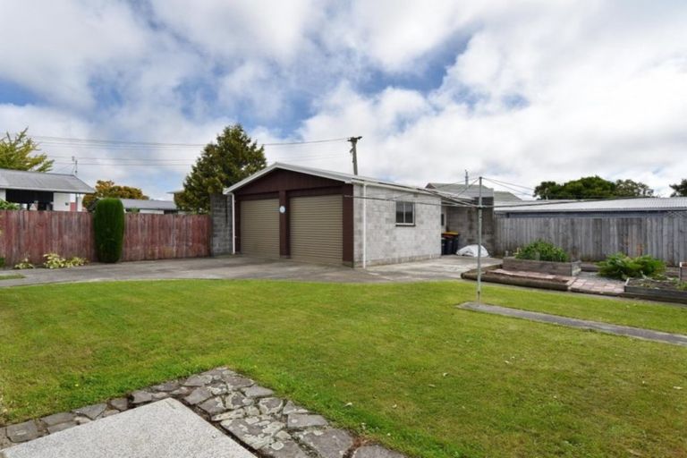 Photo of property in 23 Sturrocks Road, Redwood, Christchurch, 8051