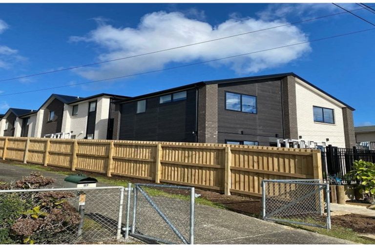 Photo of property in 3/45 Vera Road, Te Atatu South, Auckland, 0610