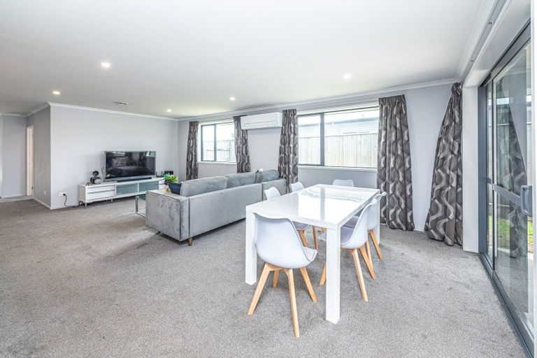 Photo of property in 23 Golf Vue Place, Castlecliff, Whanganui, 4501