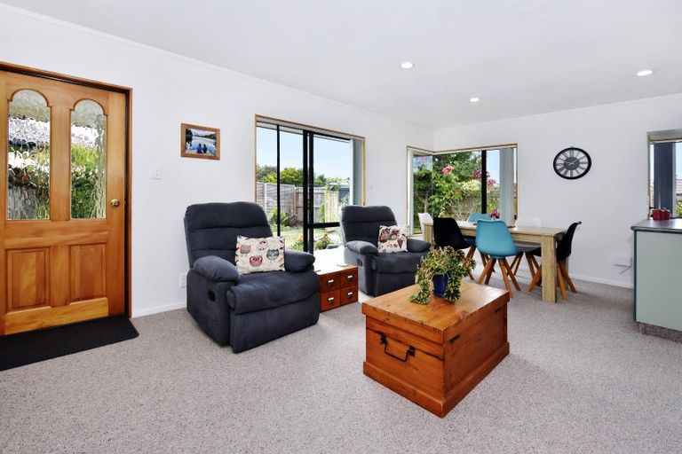 Photo of property in 21 Malthouse Crescent, Brightwater, 7022