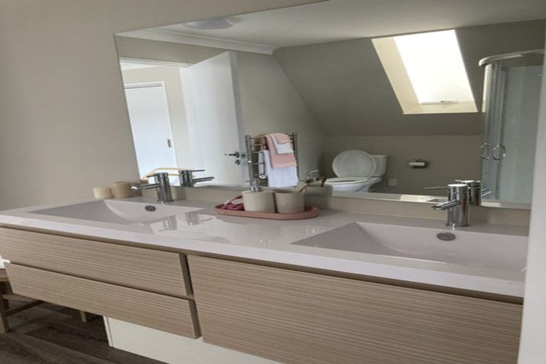 Photo of property in 156 Paremata Road, Paremata, Porirua, 5024