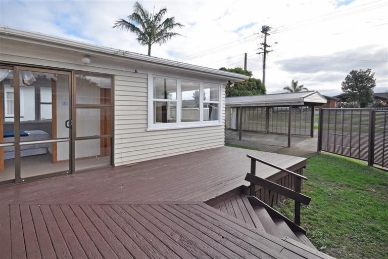 Photo of property in 216a Sturges Road, Henderson, Auckland, 0612