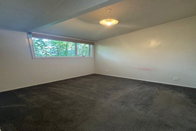 Photo of property in 74 Kervil Avenue, Te Atatu Peninsula, Auckland, 0610