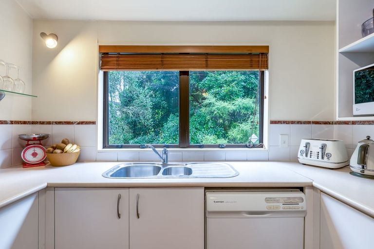 Photo of property in 7/244 Onewa Road, Birkenhead, Auckland, 0626