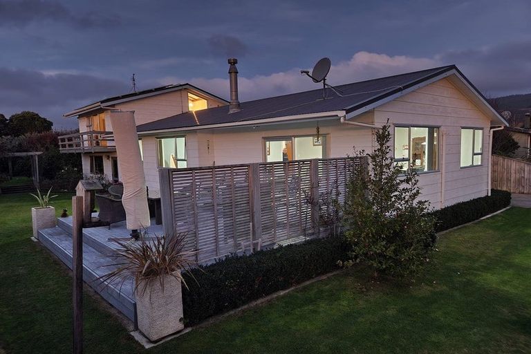 Photo of property in 4 Elder Grove, Paraparaumu, 5032