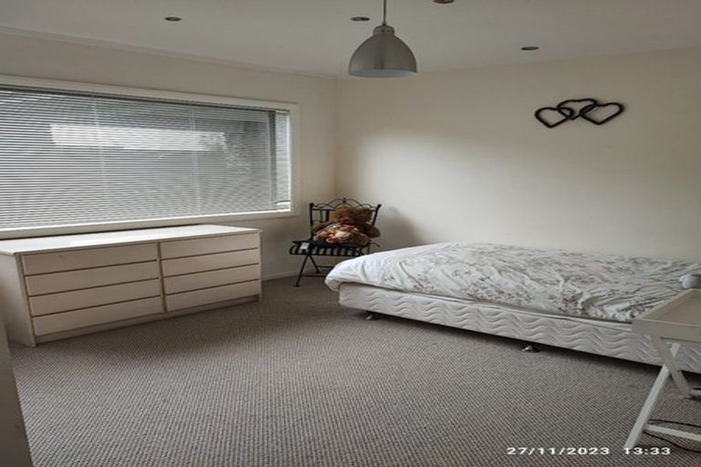 Photo of property in 3 Dayspring Way, Pakuranga, Auckland, 2010