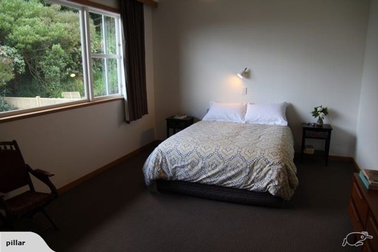 Photo of property in 27 Tio Tio Road, Miramar, Wellington, 6022