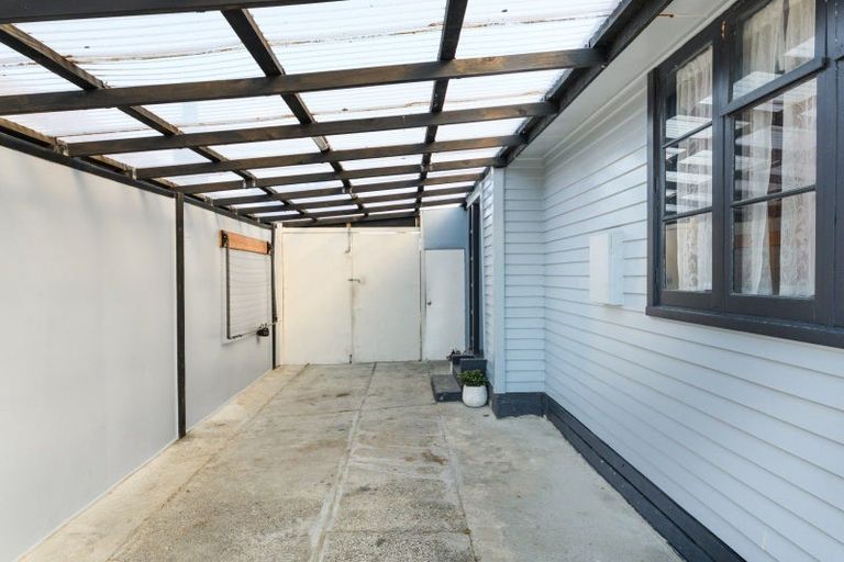 Photo of property in 30 Thames Street, Roslyn, Palmerston North, 4414