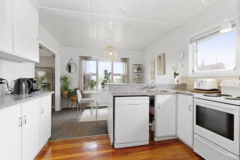 Photo of property in 1 Huia Street, Piopio, 3912