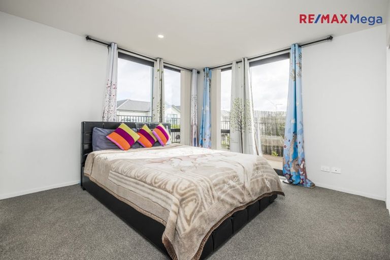 Photo of property in 31 Tuuhura Road, Pukekohe, 2120