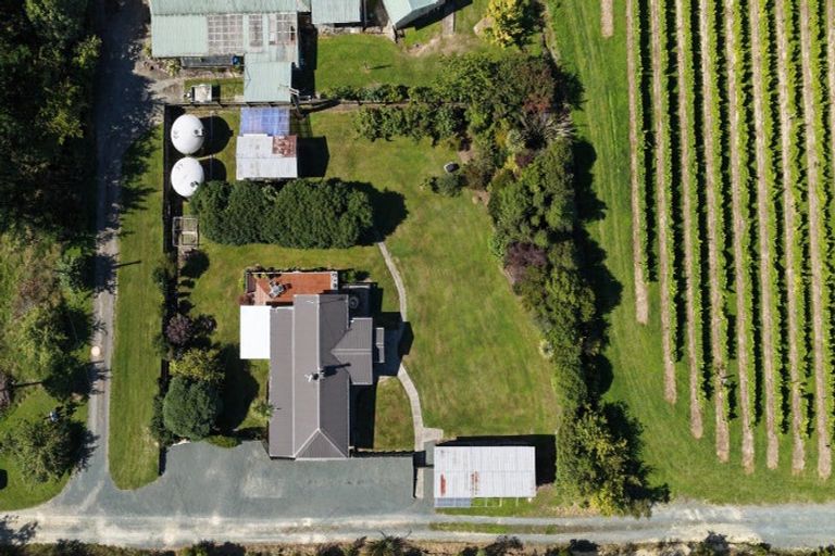 Photo of property in 71 Flett Road, Lower Moutere, Upper Moutere, 7175