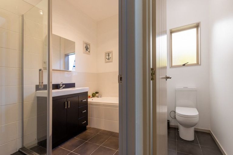 Photo of property in 127 Milton Street, Leamington, Cambridge, 3432