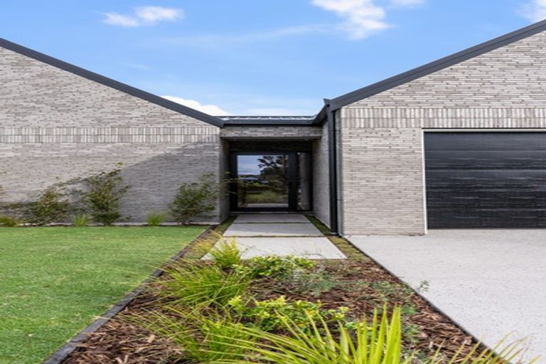 Photo of property in 21 William Gilbert Drive, Mangawhai, 0505