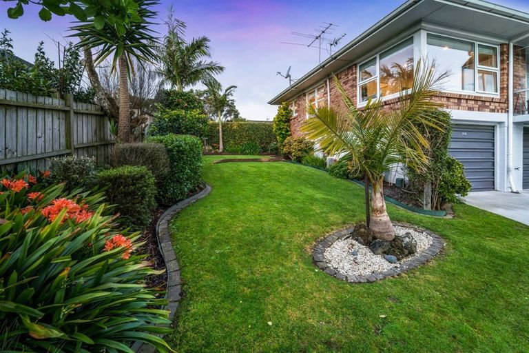 Photo of property in 3/3 Marsh Avenue, Forrest Hill, Auckland, 0620