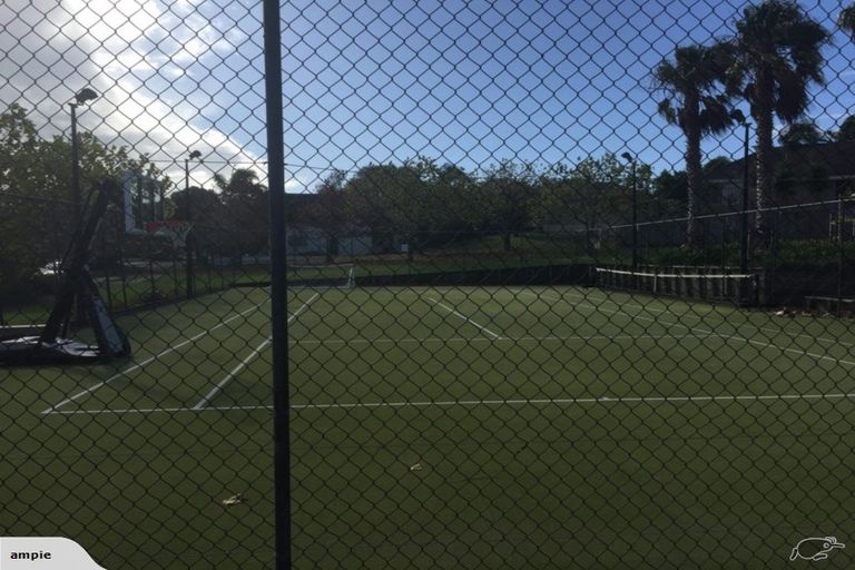 Photo of property in 37 Serene Place, Gulf Harbour, Whangaparaoa, 0930