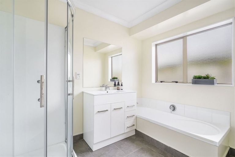 Photo of property in 36 Cate Road, Rototuna North, Hamilton, 3210