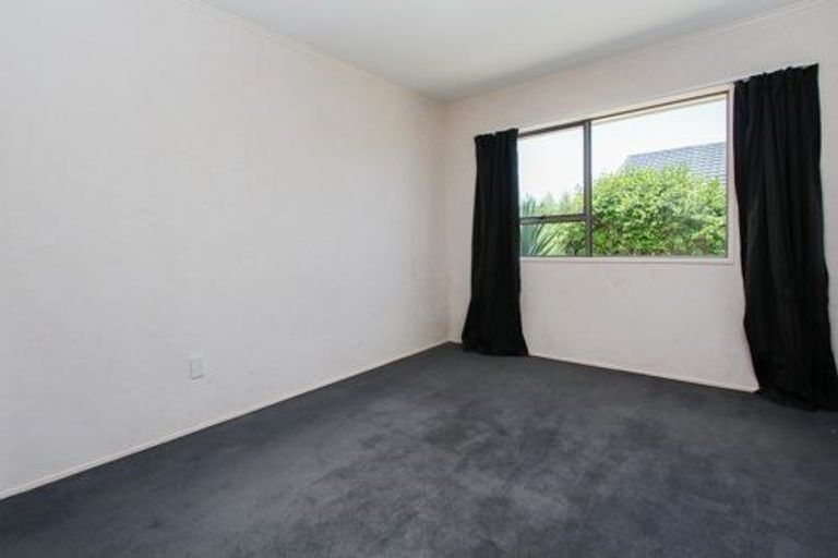 Photo of property in 22 Knightsbridge Place, Dinsdale, Hamilton, 3204