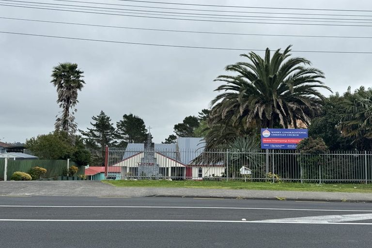 Photo of property in 309 Don Buck Road, Massey, Auckland, 0614