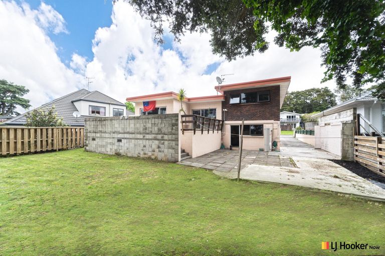 Photo of property in 52 Lawrence Crescent, Hillpark, Auckland, 2102