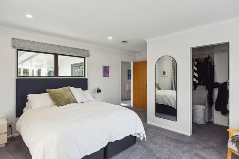 Photo of property in 36 Eruini Street, Waikanae Beach, Waikanae, 5036