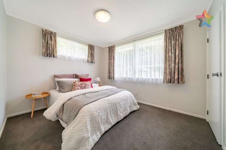 Photo of property in 49b Norton Park Avenue, Fairfield, Lower Hutt, 5011