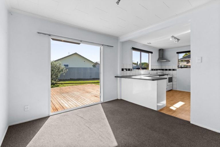Photo of property in 41 Wynyard Crescent, Tamatea, Napier, 4112