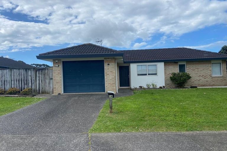 Photo of property in 3 Shrule Place, East Tamaki, Auckland, 2013