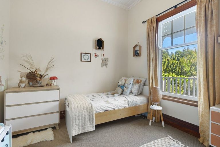 Photo of property in 62 Gilbert Street, New Plymouth, 4310