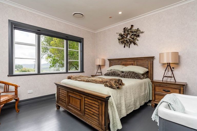 Photo of property in 1877 State Highway 12, Paparoa, 0571