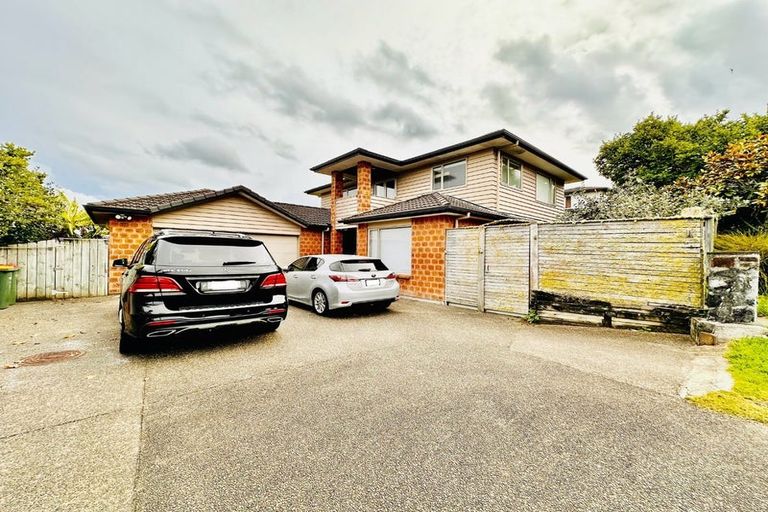 Photo of property in 12 Keating Rise, Northcross, Auckland, 0632