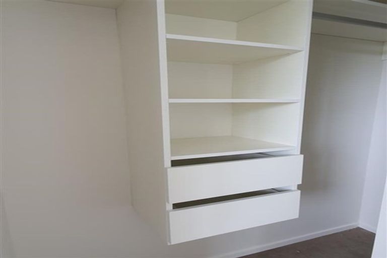 Photo of property in 38b West Harbour Drive, West Harbour, Auckland, 0618