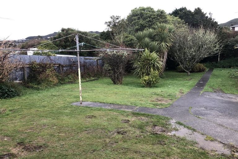 Photo of property in 28 Bould Street, Johnsonville, Wellington, 6037