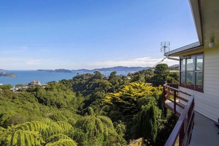 Photo of property in 26 Akatea Road, Korokoro, Lower Hutt, 5012