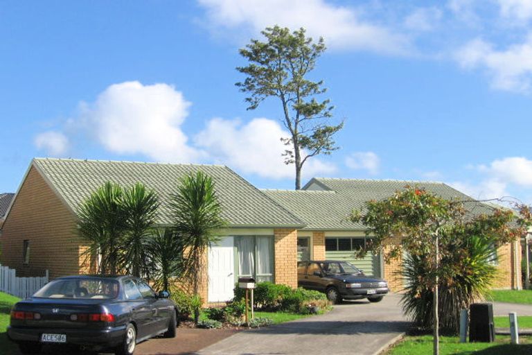 Photo of property in 11/12 Blueridge Close, Sunnyvale, Auckland, 0612