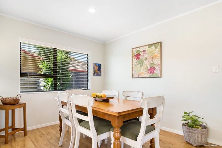 Photo of property in 1/52 Edgewater Parade, Waiuku, 2123